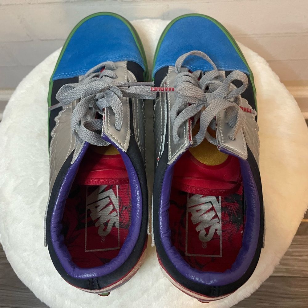 Vans X Marvel Collab Old Skool Avengers Shoes Sneakers Size Women's 6.5/Mens 5 - Picture 6 of 9